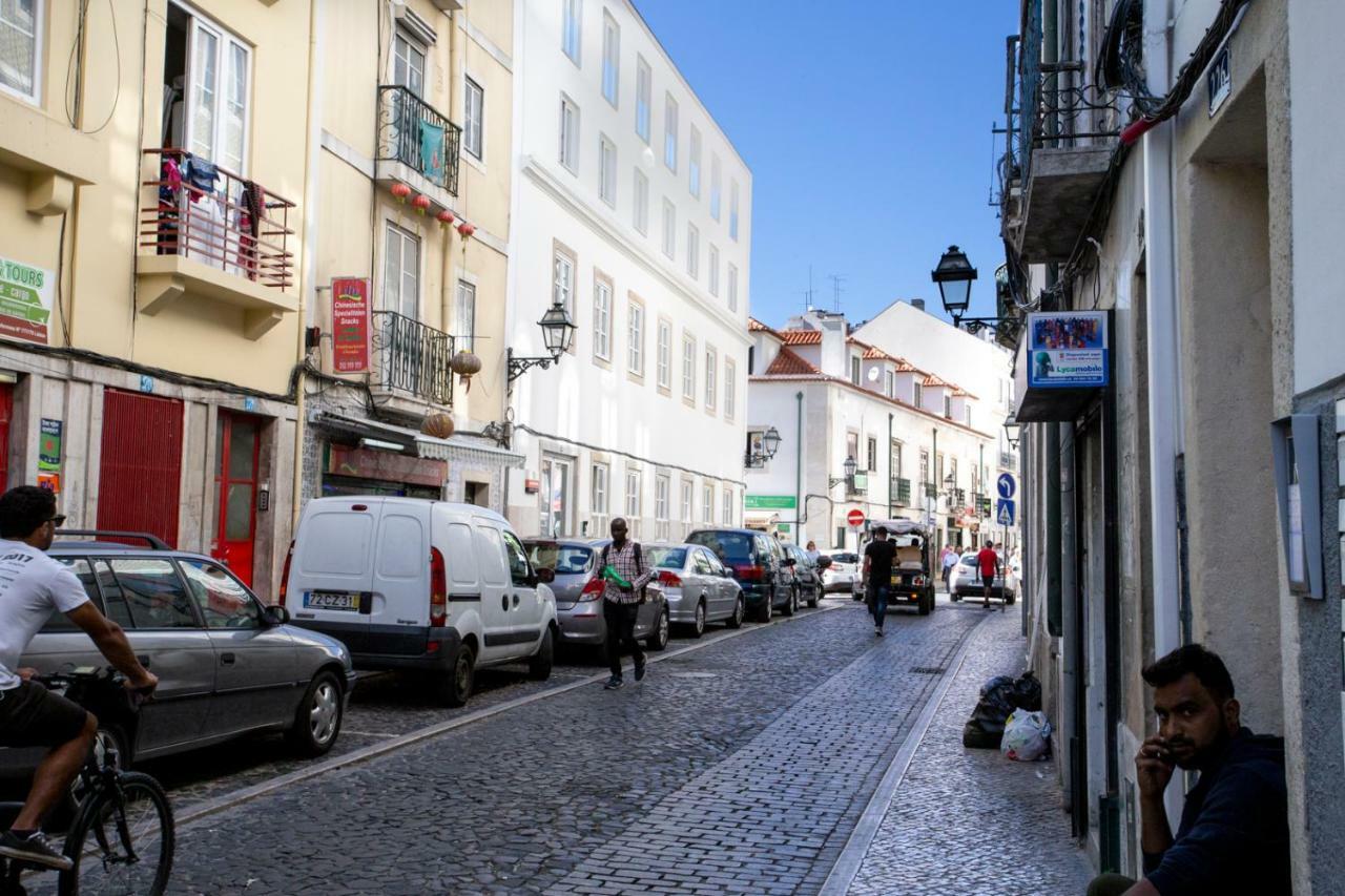 Altido Chic 1br Apt With Balcony Close By Graca Viewpoint And Tram Stops Apartment Lissabon