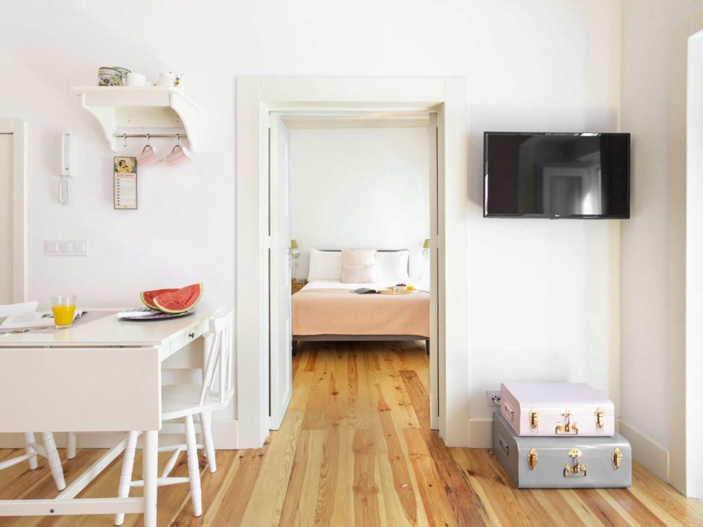 Apartment Altido Chic 1br Apt With Balcony Close By Graca Viewpoint And Tram Stops *